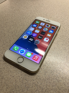 iPhone 7 (Gold) 32GB (4 foto / 8)