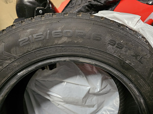 Nokian 215/60/16 (4 фото из 4)