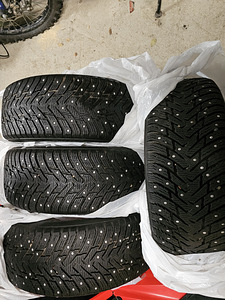 Nokian 215/60/16 (1 фото из 4)