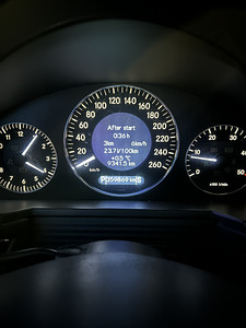 Mercedes w211 e270 (4 foto / 9)