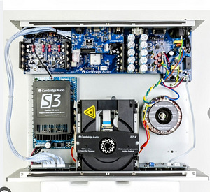 CD Cambridge Audio Azur 851C (4 foto / 4)
