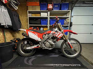 M: Honda CRF250R (1 foto / 5)