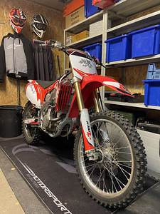 M: Honda CRF250R (2 foto / 5)