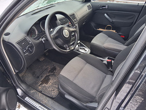Volkswagen Golf 4 (14 foto / 14)