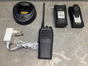 CP200D аналоговый и цифровой передатчик Motorola 2tk