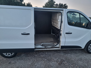 Renault Trafic 2017г 1.6 89кВт (6 фото из 8)