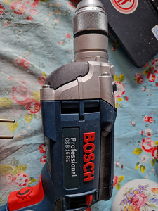Продается новая дрель bosch GSB 16 RE. (4 фото из 4)
