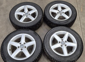 Оригинальные литые диски Vw 5×112 r16 возможны с новыми шипо (1 фото из 6)