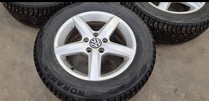 Оригинальные литые диски Vw 5×112 r16 возможны с новыми шипо (3 фото из 6)