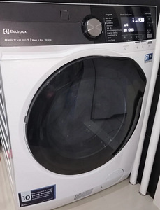 Pesumasin/kuivati Electrolux Prefectcare 900 10/6 (2 foto / 5)