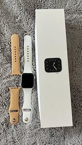Apple Watch Series 5 44mm Cellular (1 foto / 4)