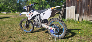 Ямаха 250cc (4 фото из 5)