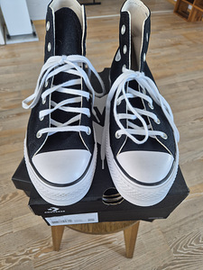 CONVERSE CHUCK TAYLOR ALL STAR LIFT (1 фото из 5)