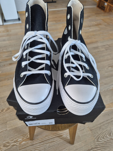 CONVERSE CHUCK TAYLOR ALL STAR LIFT