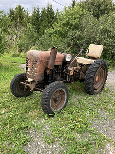 Vana traktor DT-14 (1 foto / 4)
