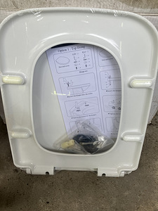 Wc pott, loputuskast ja prilllaud (10 foto / 10)