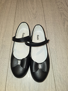Gabi pidulikud kingad s 35 (1 foto / 2)