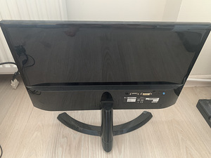LG 22' FULL HD 1920x1080 (2 foto / 3)