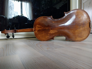 Viiul Stradivarius. (2 foto / 2)