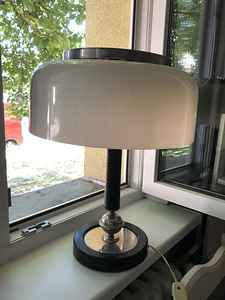Старая настольная лампа