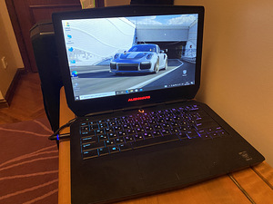 ALIENWARE 13" I5 16GB RAM 256GB SSD (1 foto / 7)