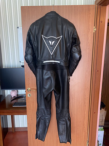 Dainese suurus 48 must nahkkombe (2 foto / 4)