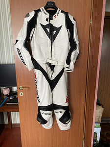 Dainese Laguna Seca 4, Suurus 48, 2-osaline sõidukombe (1 foto / 2)