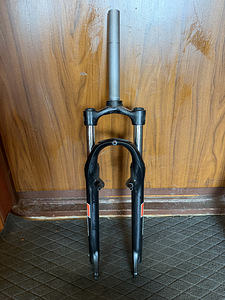 SR Suntour M3030 Esikahvel amortisaatoriga (1 foto / 3)