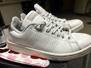 Adidas nahast tossud,suurus 39 (2 foto / 6)