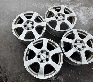 Toyota valuveljed 16" (1 foto / 10)