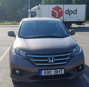 Продается Honda CR-V (2 фото из 3)