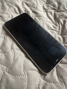 iPhone 11, Белый, 64 ГБ (2 фото из 2)