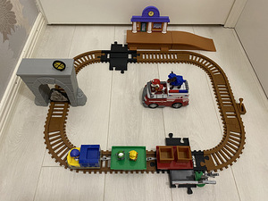 Paw Patrol raudtee ja tuletõrjeauto (2 foto / 6)