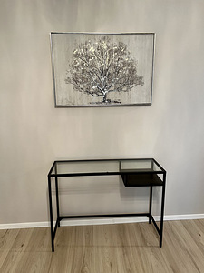 Черный металлический стол со стеклом