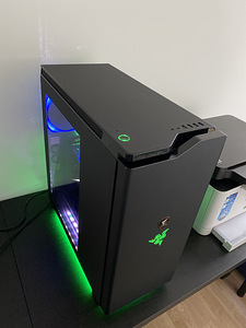 EXCLUSIVE RAZER EDITION (2 foto / 4)