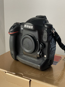 Nikon D4 kere