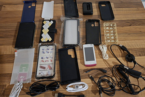 Samsung - Nokia kaaned ja laadijad (4 foto / 4)