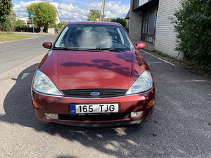 Ford Focus 2.0 96kw (3 foto / 8)