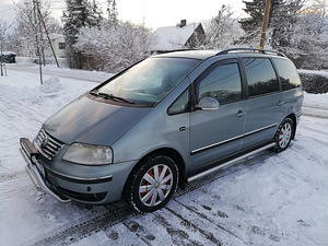 VW Sharan 1.9 TDI 96kw Elegance (1 foto / 4)