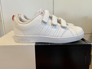 Adidas vabaajajalatsid s. 31 (1 foto / 6)