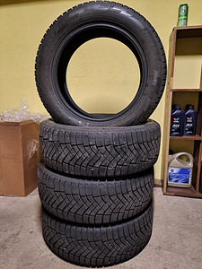PIRELLI Ice Zero FR 98H XL 215/55 R17 (2 foto / 3)