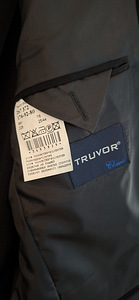 Мужской костюм черного цвета Truvor Classic 176-92-80 M (3 фото из 4)