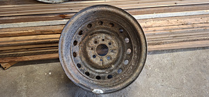 VAZ Lada 4x98 nukkidega plekkveljed 6 tk (6 foto / 8)