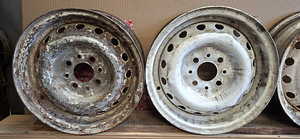 VAZ Lada 4x98 nukkidega plekkveljed 6 tk (3 foto / 8)