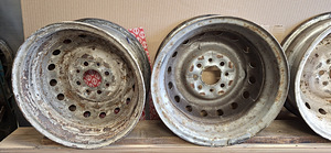 VAZ Lada 4x98 nukkidega plekkveljed 6 tk (4 foto / 8)