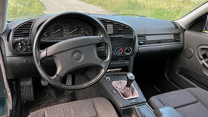 BMW 316i (5 фото из 5)