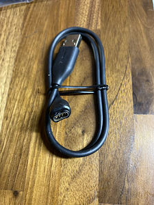 Original USB-A to 4-pin Garmin andme/laadimiskaabel (2 foto / 2)
