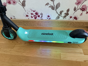 SEGWAY Ninebot eKickScooter ZING A6 lapsele (1 foto / 3)