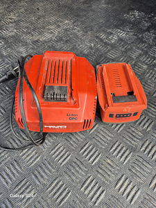 HILTI akulaadija koos akuga (1 foto / 1)