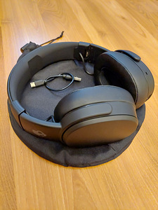 Беспроводные наушники Skullcandy (3 фото из 3)